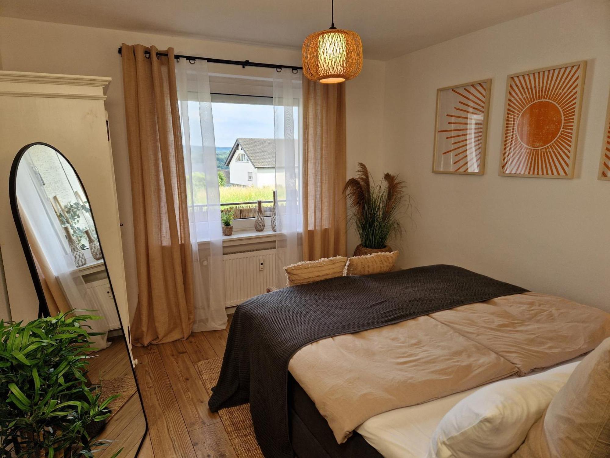 Ferienwohnung Sonnenhang Im Boho-Stil Mit Balkon เมอเนอเซ ภายนอก รูปภาพ